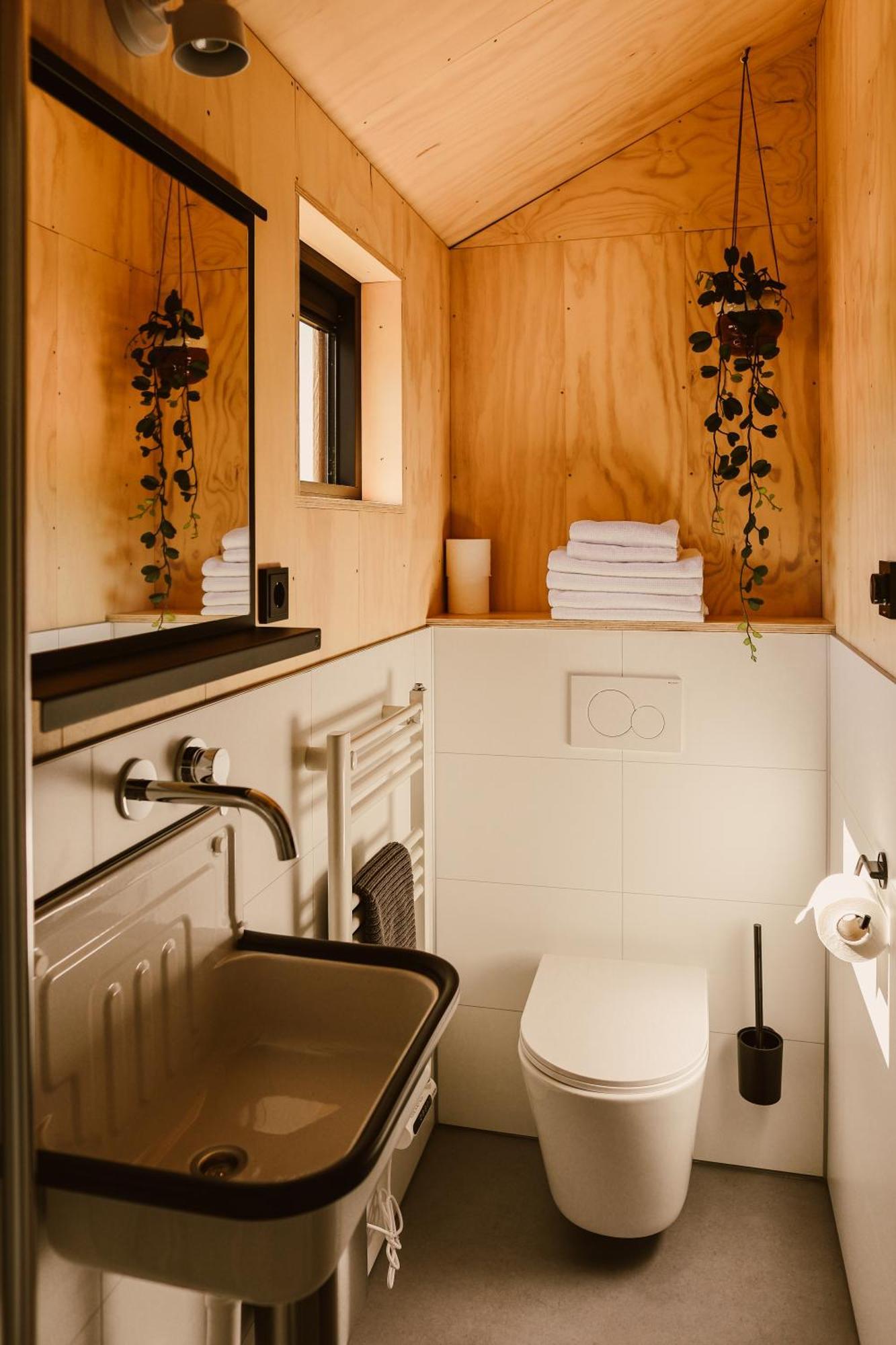 Boutiquehotel & Tiny Houses Plek17 Milsbeek Buitenkant foto